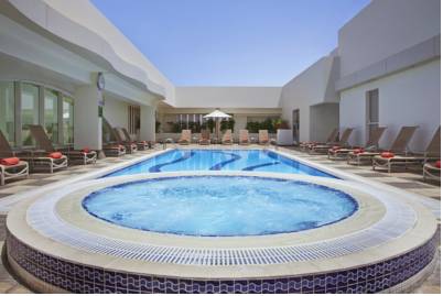 تور ابوظبی هتل المحا روتانا - آژانس مسافرتی و هواپیمایی آفتاب ساحل آبی